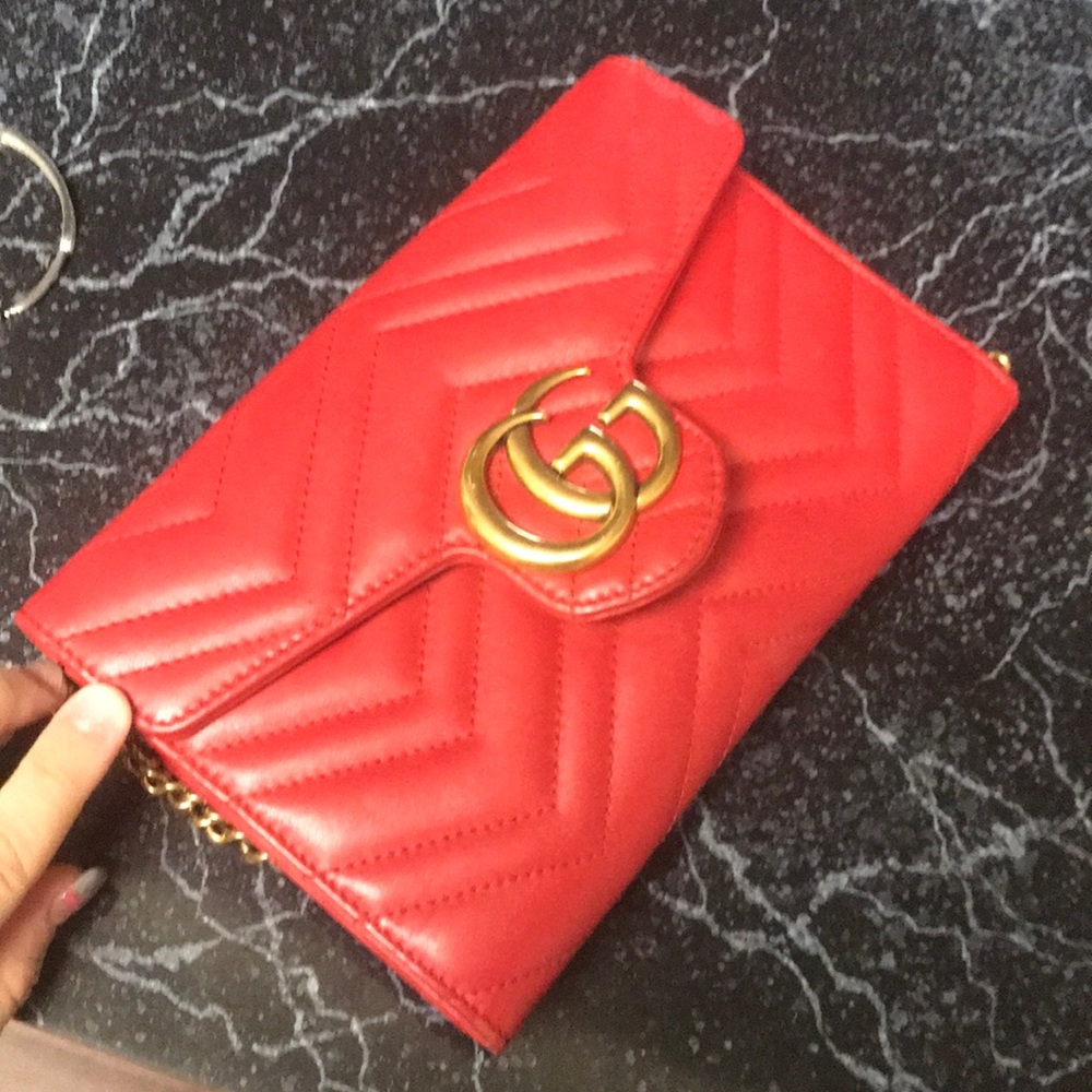 Almost new! Gucci crossbody GG Marmont matelassé
